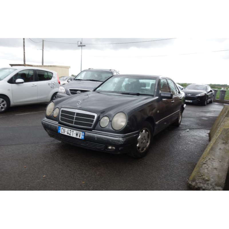 Serrure avant gauche MERCEDES CLASSE E Photo n°4