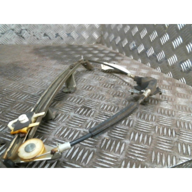 Leve vitre mecanique arriere gauche FIAT PALIO Photo n°2