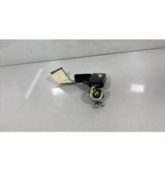 Attache ceinture arriere gauche MERCEDES CLASSE CLK 208 Photo n°1