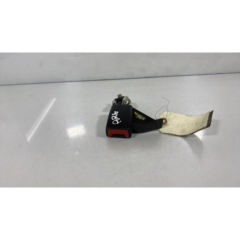 Attache ceinture arriere gauche MERCEDES CLASSE CLK 208 Photo n°2