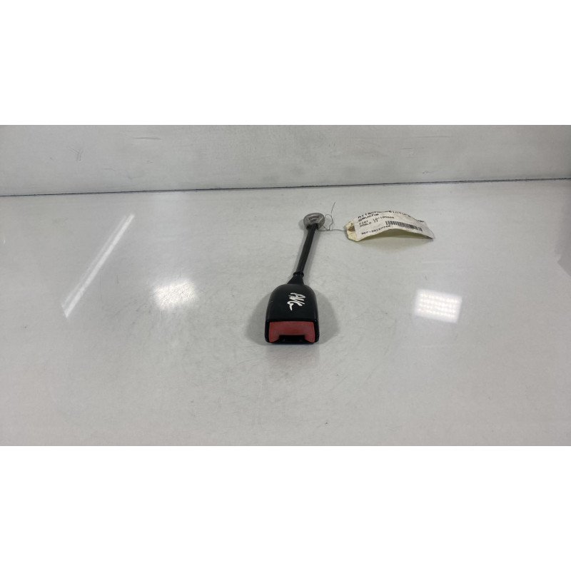 Attache ceinture avant gauche FIAT DOBLO 1 Photo n°1