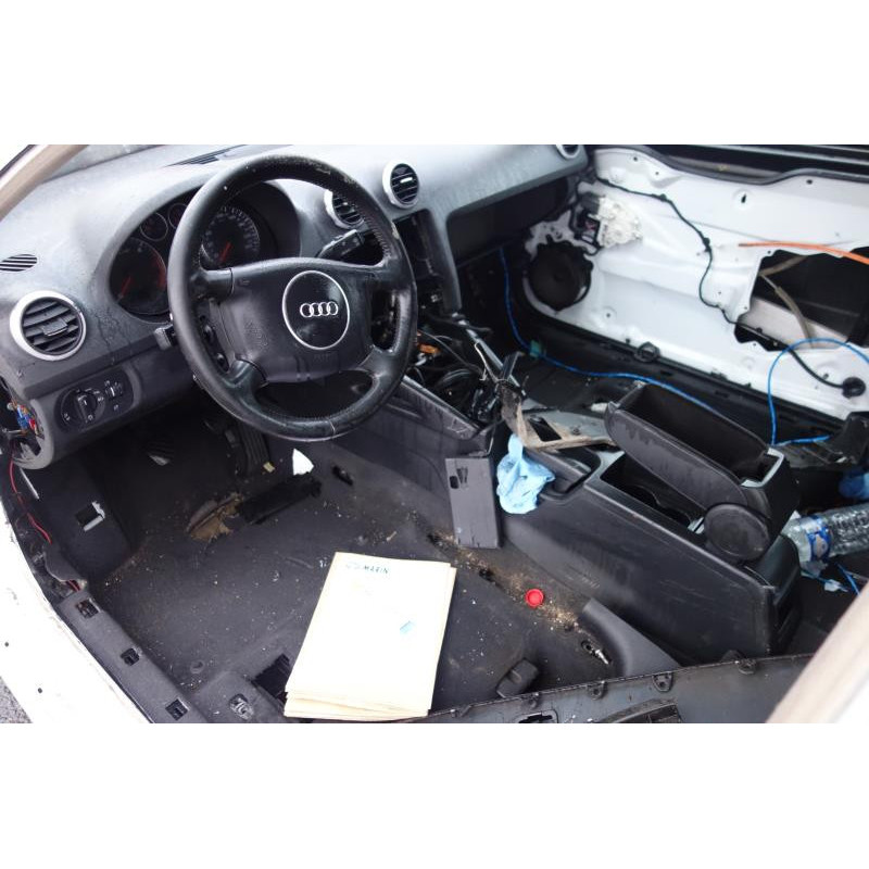 Trappe d'essence AUDI A3 2 Photo n°6