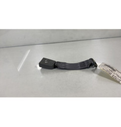 Attache ceinture arriere droit PEUGEOT 406 Photo n°1
