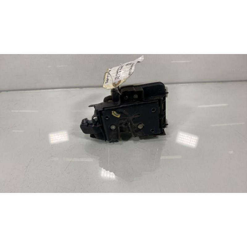 Serrure arriere droit VOLKSWAGEN POLO 3 Photo n°2