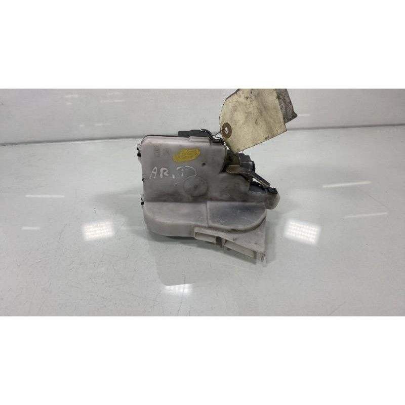 Serrure arriere droit VOLKSWAGEN POLO 3 Photo n°3