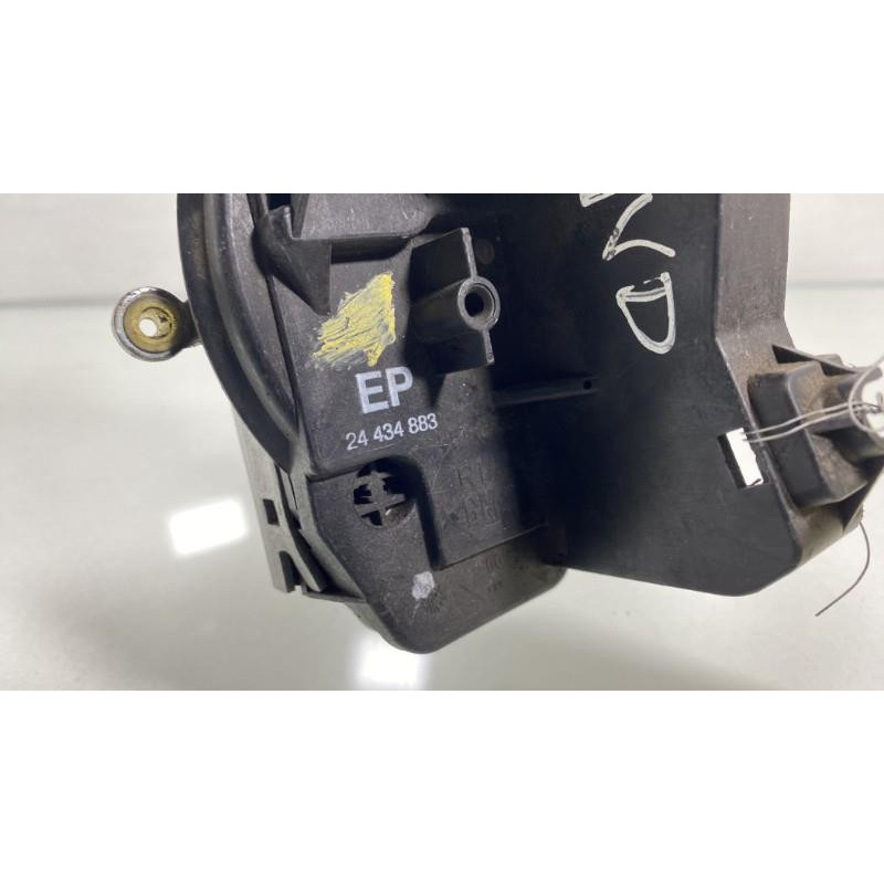 Serrure avant droit OPEL CORSA C Photo n°1
