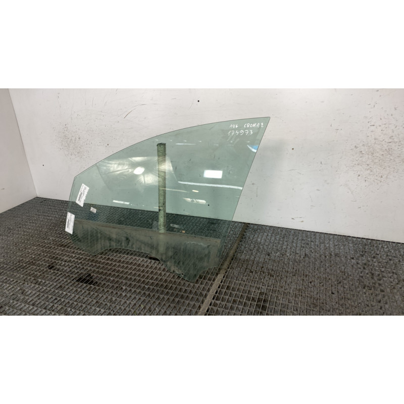 Vitre avant gauche FIAT CROMA 2 Photo n°3