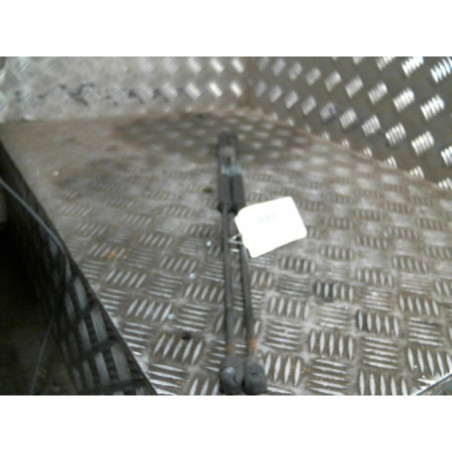 Verin de coffre FIAT CROMA 2 Photo n°1