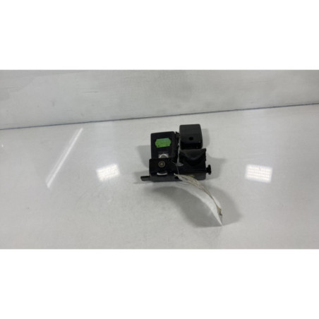 Attache ceinture arriere gauche RENAULT LAGUNA 2 Photo n°1