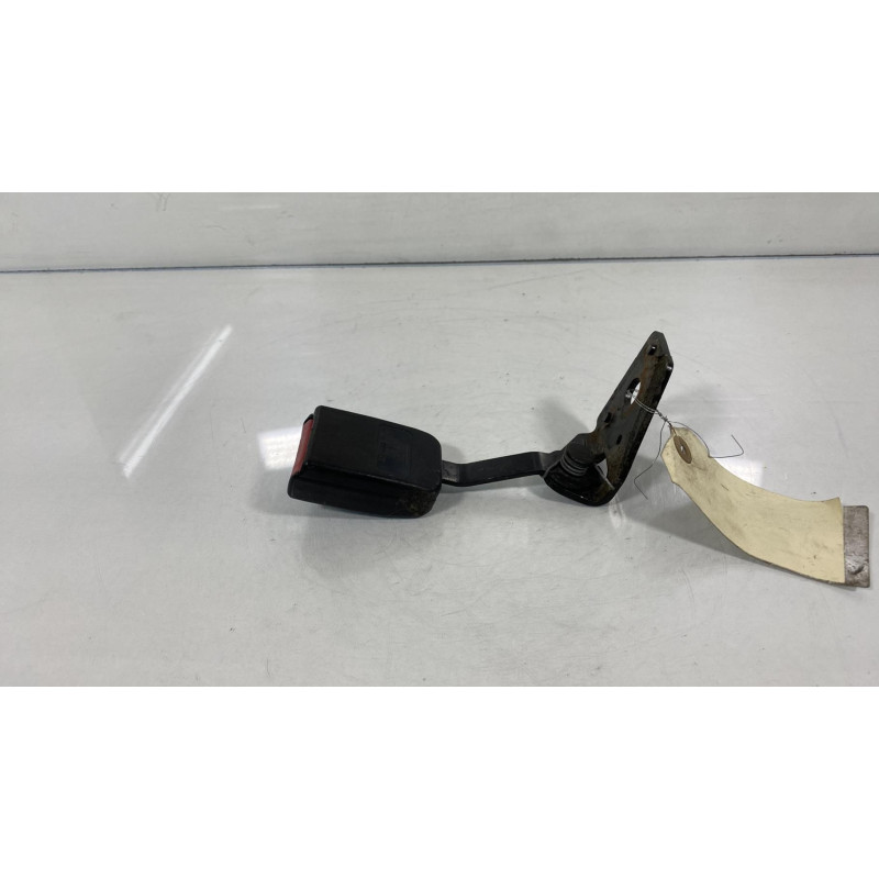 Attache ceinture arriere gauche PEUGEOT 307 Photo n°3