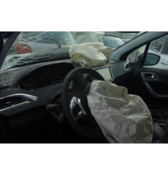 Cremaillere assistee PEUGEOT 2008 1