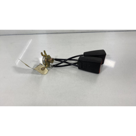 Attache ceinture arriere droit MERCEDES CLASSE C 202 Photo n°1