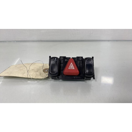 Bouton de warning MERCEDES CLASSE C 202 Photo n°1