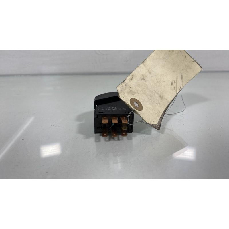 Bouton de warning OPEL CORSA B Photo n°1