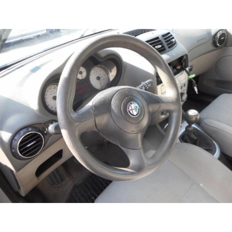 Trappe d'essence ALFA ROMEO 147 Photo n°8
