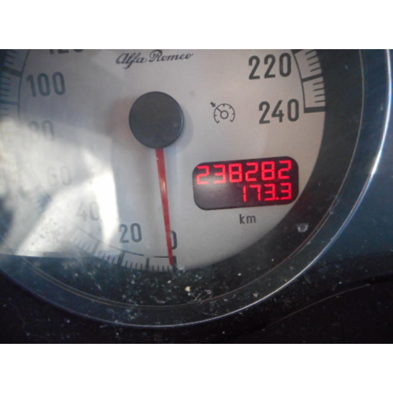 Trappe d'essence ALFA ROMEO 147 Photo n°10