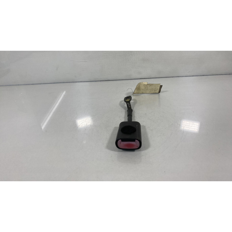 Attache ceinture avant droit ALFA ROMEO 147 Photo n°3