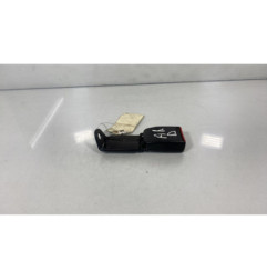 Attache ceinture arriere droit CITROEN XANTIA