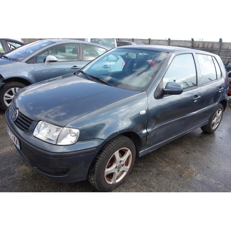 Attache ceinture avant droit VOLKSWAGEN POLO 3 Photo n°4