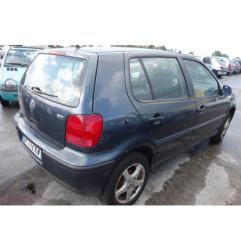 Attache ceinture avant droit VOLKSWAGEN POLO 3