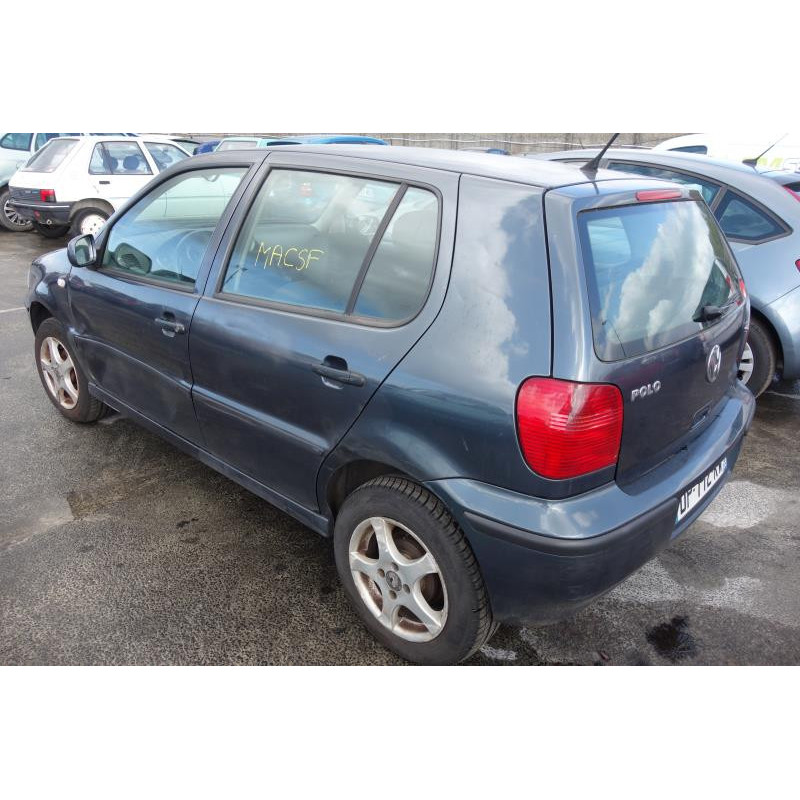Attache ceinture avant droit VOLKSWAGEN POLO 3 Photo n°7