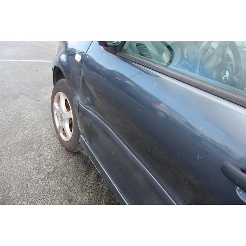 Attache ceinture avant droit VOLKSWAGEN POLO 3 Photo n°8
