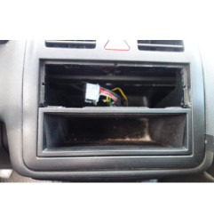 Attache ceinture avant droit VOLKSWAGEN POLO 3