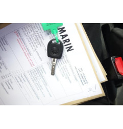 Attache ceinture avant droit VOLKSWAGEN POLO 3