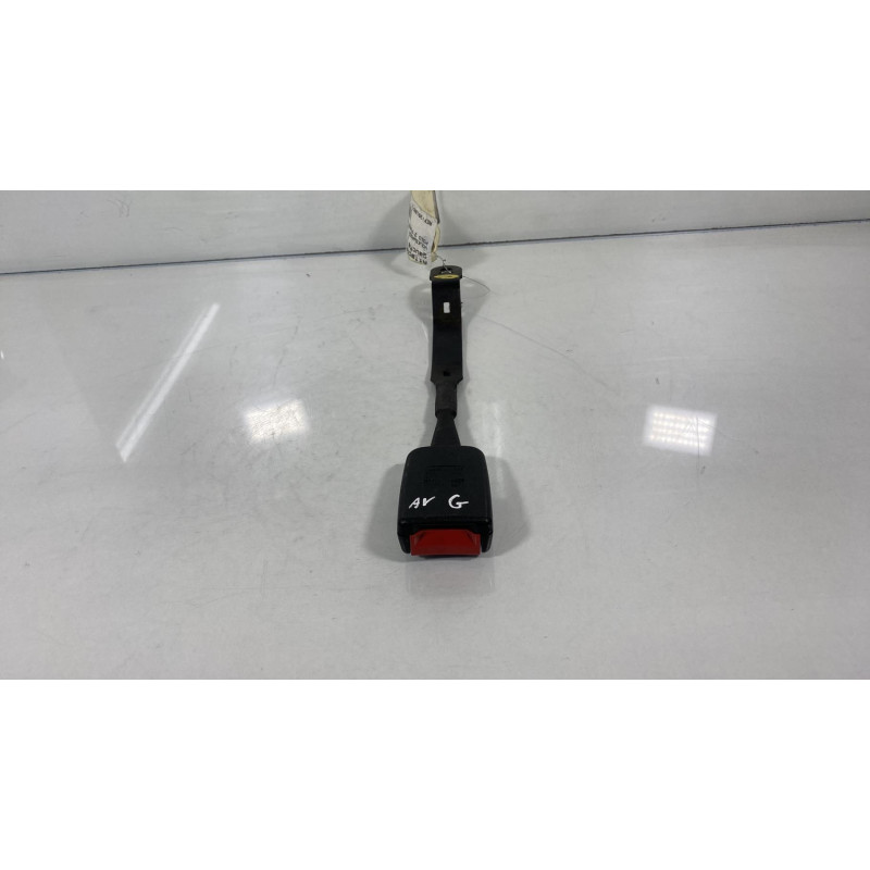 Attache ceinture avant gauche VOLKSWAGEN POLO 3 Photo n°2