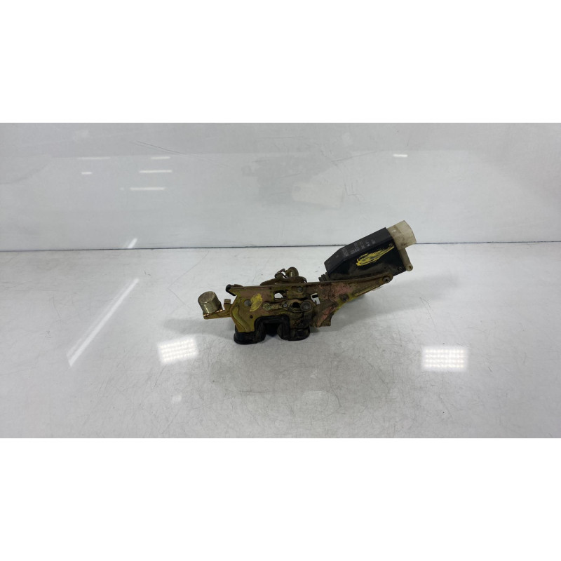 Serrure arriere gauche OPEL CORSA B Photo n°3