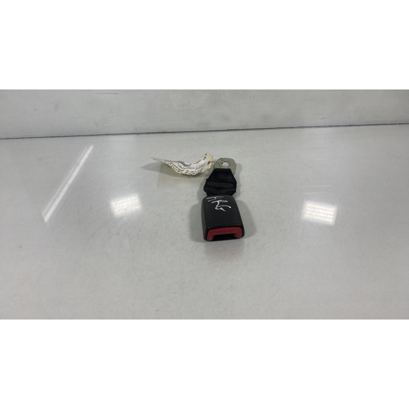 Attache ceinture arriere gauche TOYOTA AYGO 1 Photo n°2