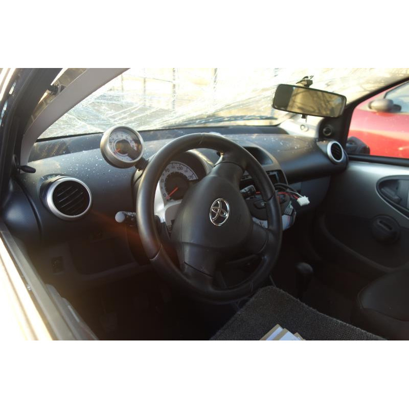 Serrure avant gauche TOYOTA AYGO 1 Photo n°8