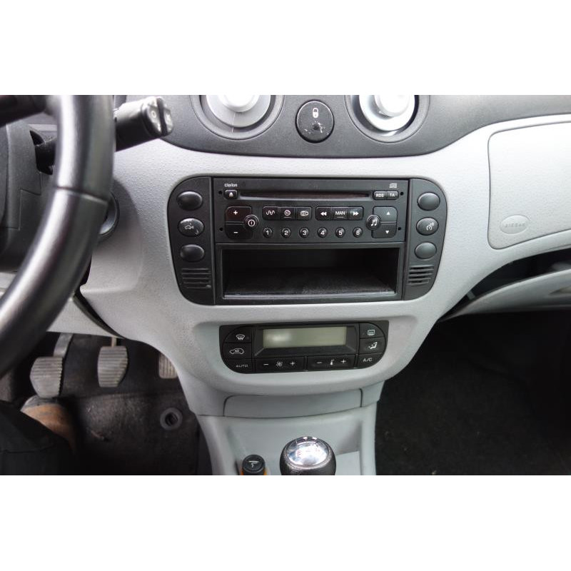 Attache ceinture arriere droit CITROEN C3 1 Photo n°8