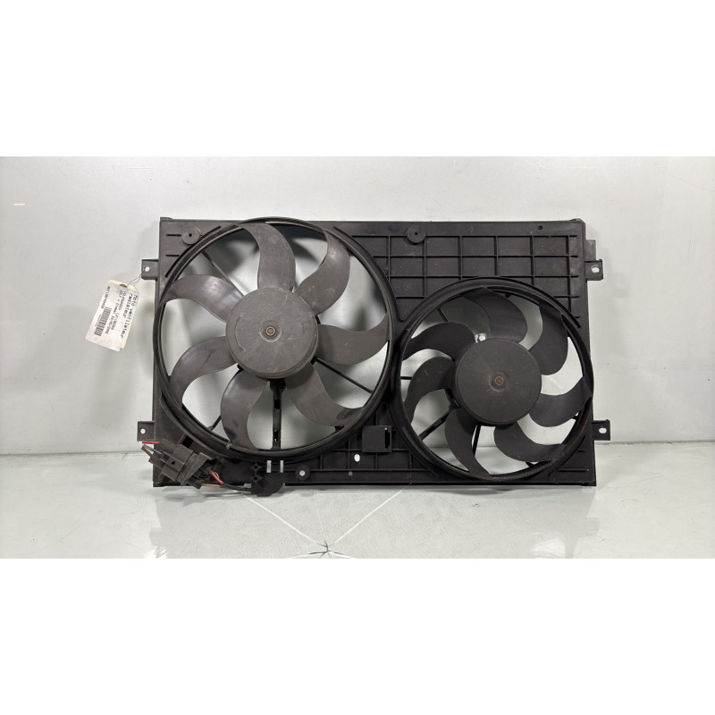 Moto ventilateur radiateur VOLKSWAGEN GOLF 5 Photo n°2