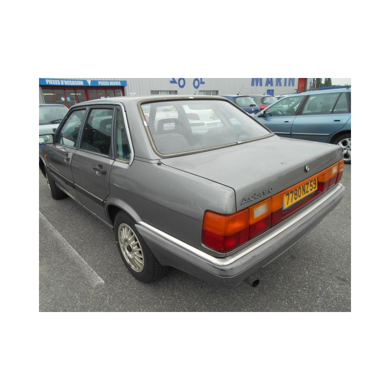 Trappe d'essence AUDI 90 1 Photo n°7