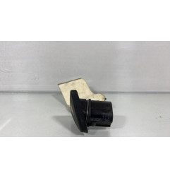 Bouton de warning FORD FIESTA 5