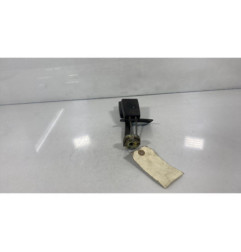 Attache ceinture arriere gauche VOLKSWAGEN PASSAT 4