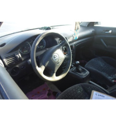 Serrure avant droit VOLKSWAGEN PASSAT 4