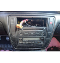 Serrure avant droit VOLKSWAGEN PASSAT 4