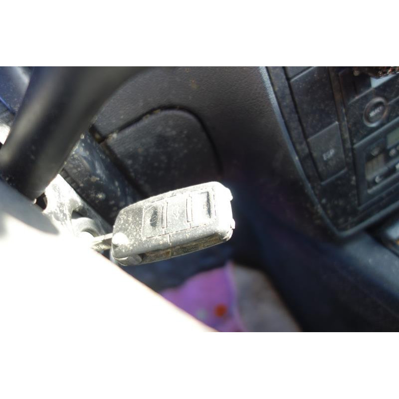 Serrure avant droit VOLKSWAGEN PASSAT 4 Photo n°10