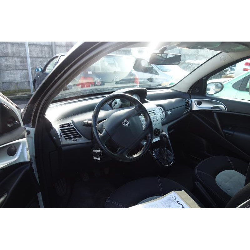 Trappe d'essence LANCIA YPSILON 4 Photo n°8