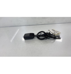 Attache ceinture avant droit TOYOTA AURIS 1