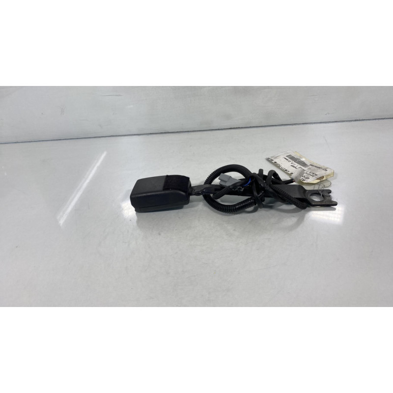 Attache ceinture avant droit TOYOTA AURIS 1 Photo n°2