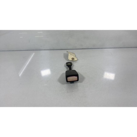 Attache ceinture avant gauche CHEVROLET KALOS Photo n°1