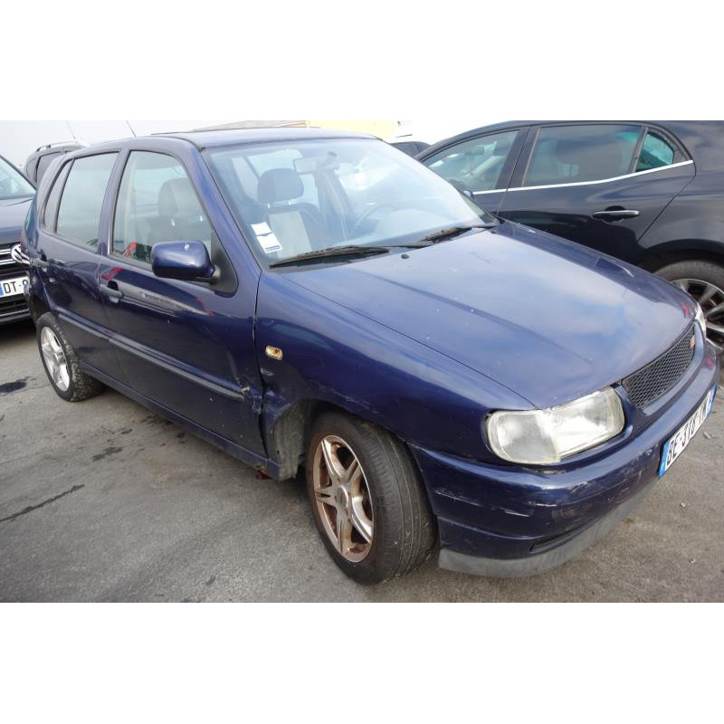 Calandre VOLKSWAGEN POLO 3 Photo n°3