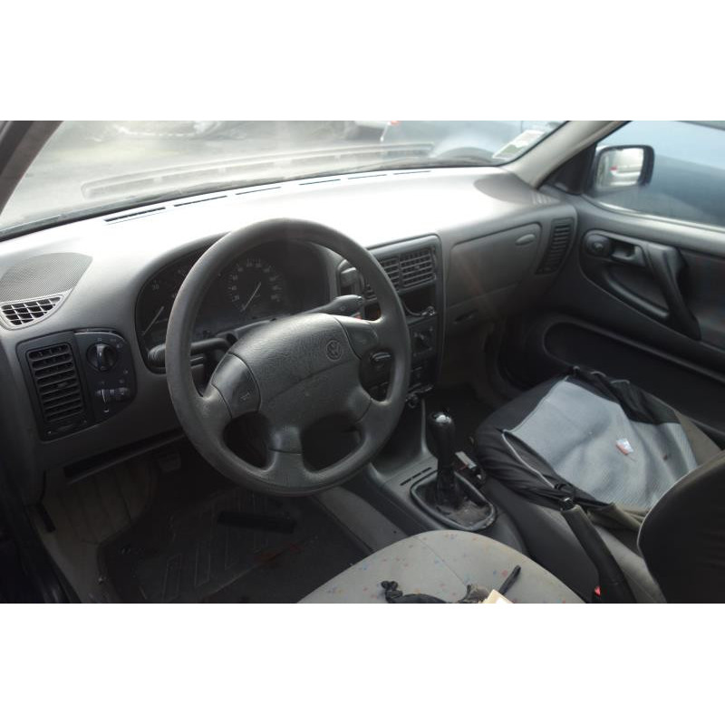 Calandre VOLKSWAGEN POLO 3 Photo n°8