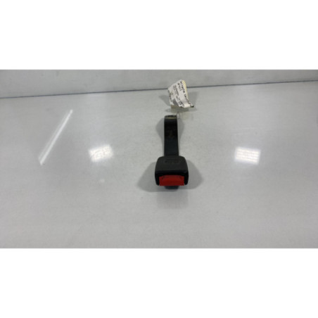 Attache ceinture avant droit VOLKSWAGEN POLO 3 Photo n°1