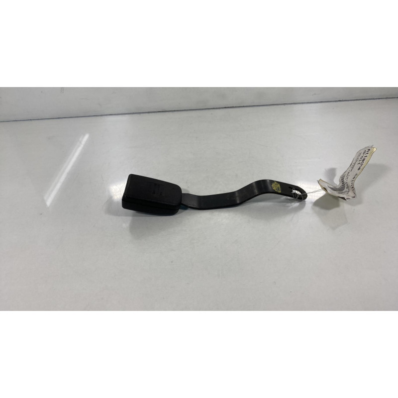 Attache ceinture avant droit VOLKSWAGEN POLO 3 Photo n°2