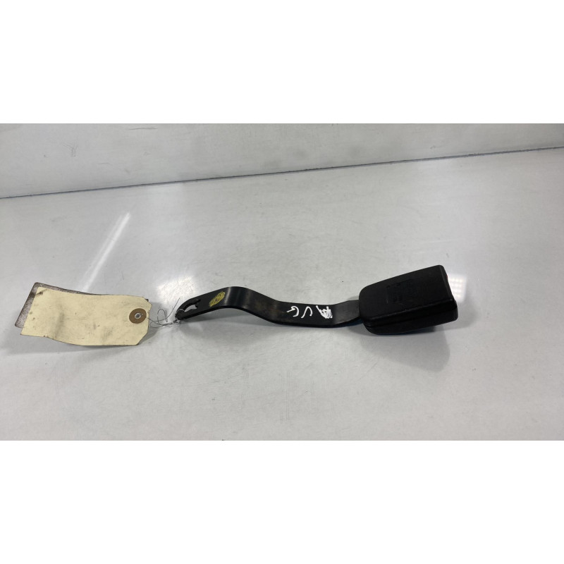 Attache ceinture avant gauche VOLKSWAGEN POLO 3 Photo n°3