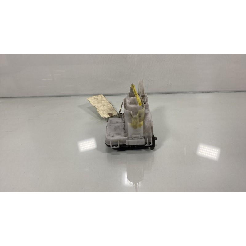 Serrure arriere droit VOLKSWAGEN POLO 3 Photo n°2
